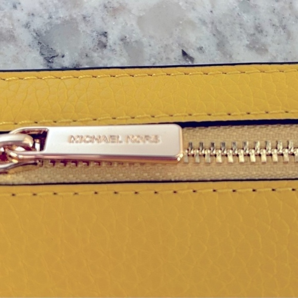 Michael Kors Large Reed Leather Snap Wallet - Picture 4 of 10